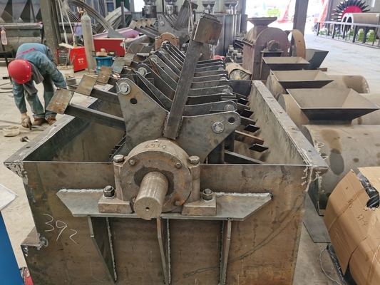 オーガニック肥料の生産のための800KG 簡単な操作鶏糞粉砕機