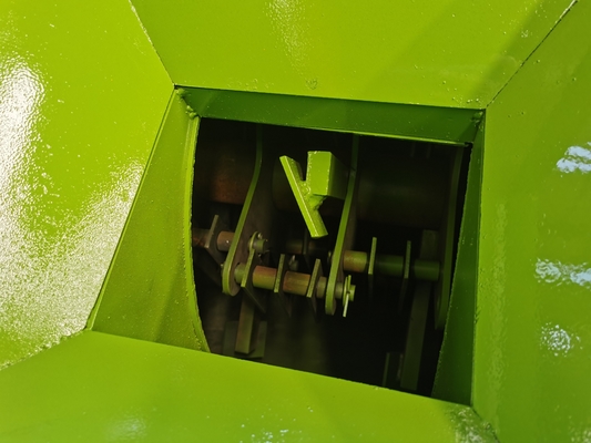 Semi-Wet Material Crusher 2024 肥料製造のための粉砕機械 容量1〜8t/h