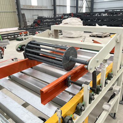 先進技術 ロボット パレット化機 パレット上に積み重ね 2000kg 容量