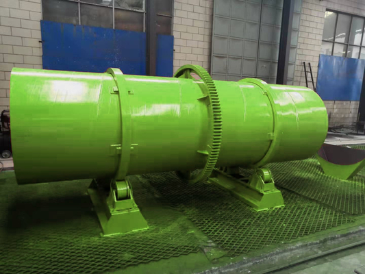1〜6t/h 容量 ユーレア肥料の粒子を塗装する機械